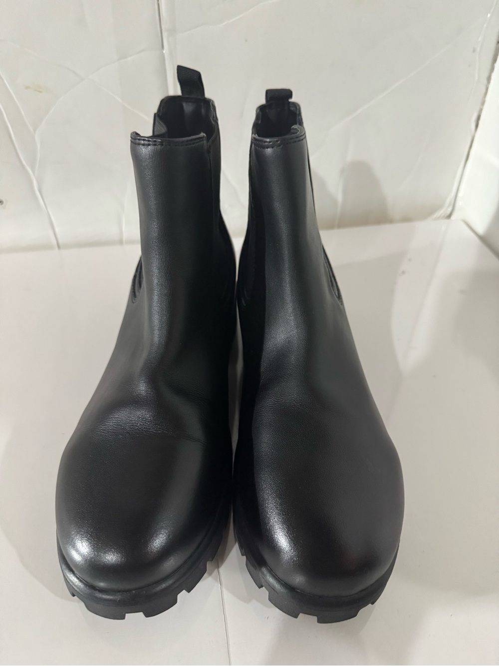 Lands' End Chukka Lug  Sole Boots Size 8
